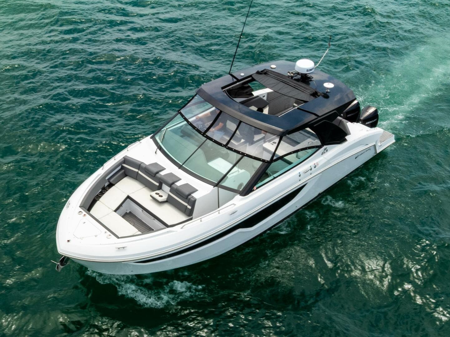 2021 Cruisers Yachts — photo 14