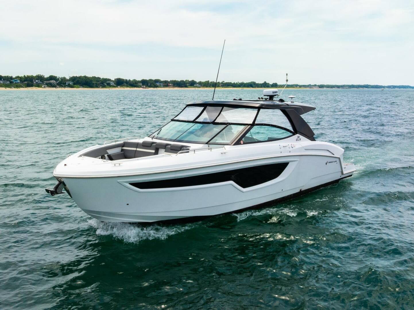 2021 Cruisers Yachts — photo 13