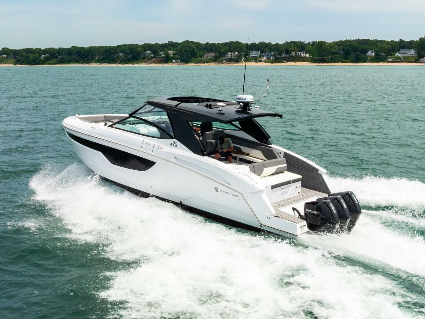 2021 Cruisers Yachts — photo 4