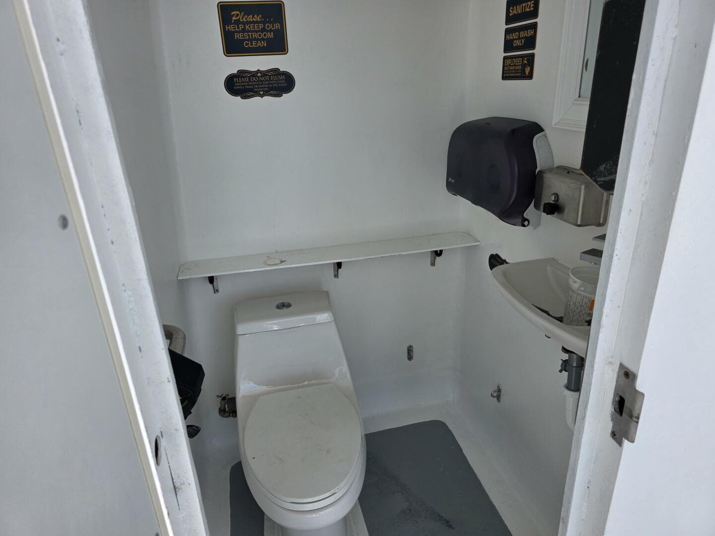 1986 Gulf Craft Passenger — photo 27