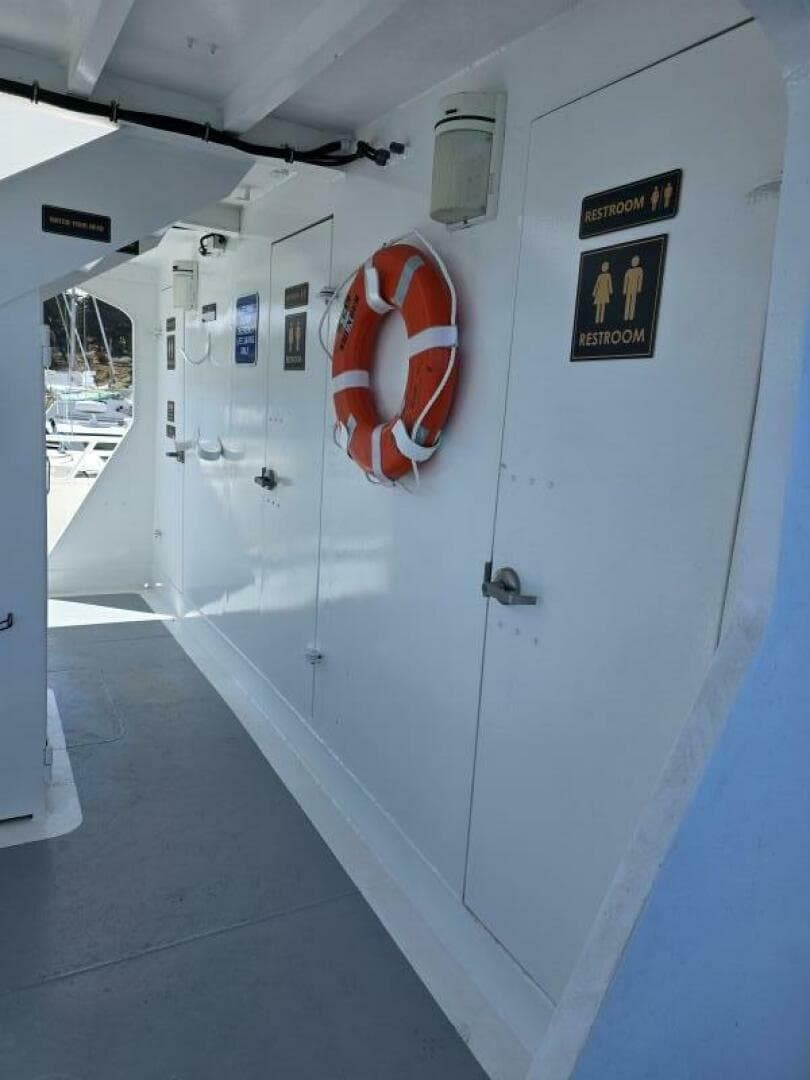 1986 Gulf Craft Passenger — photo 26