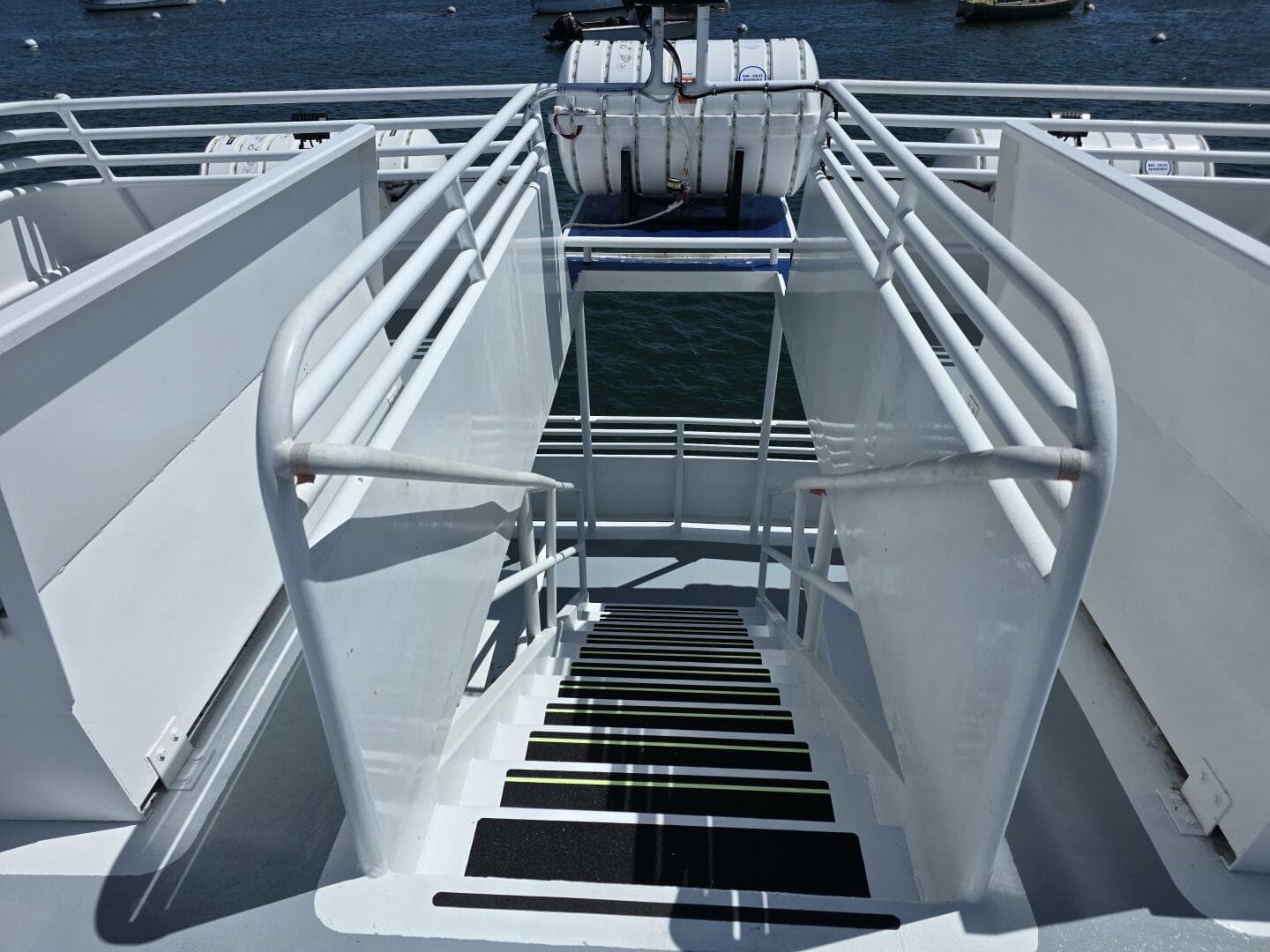 1986 Gulf Craft Passenger — photo 14