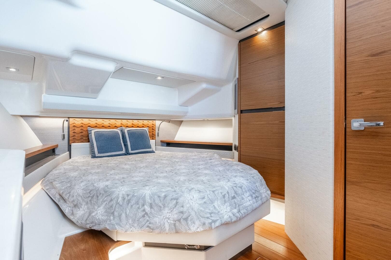 2022 Tiara Sport — photo 77