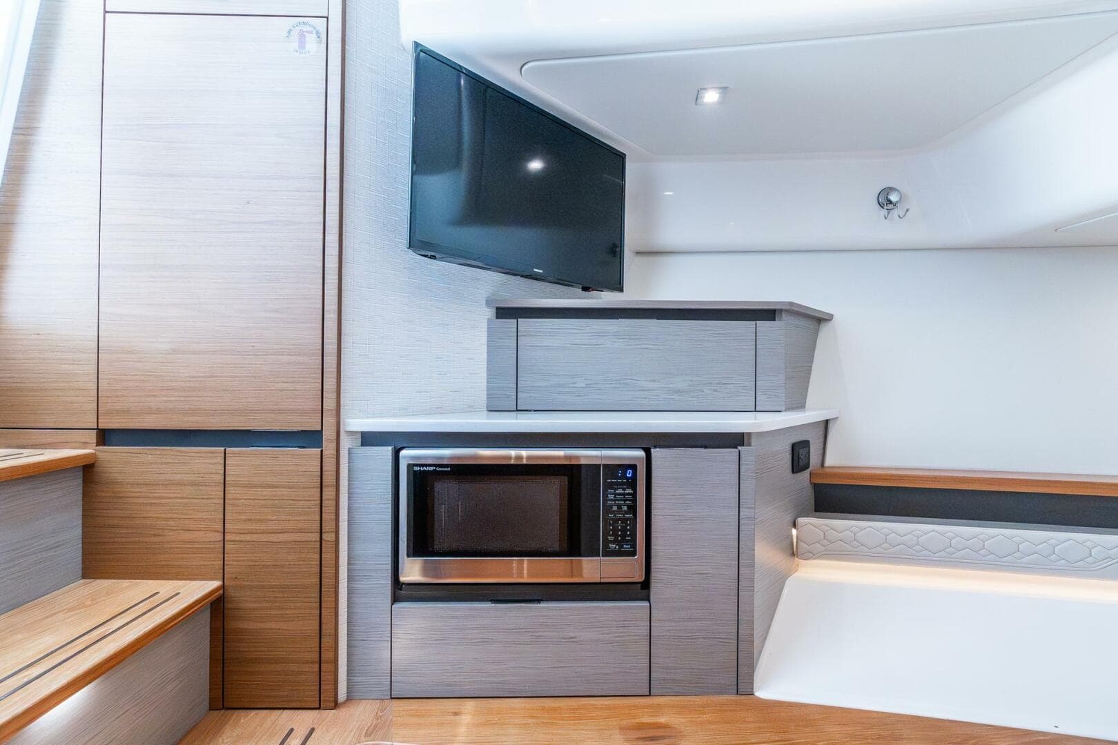 2022 Tiara Sport — photo 75