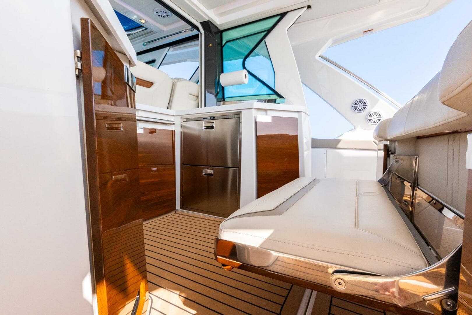 2022 Tiara Sport — photo 34