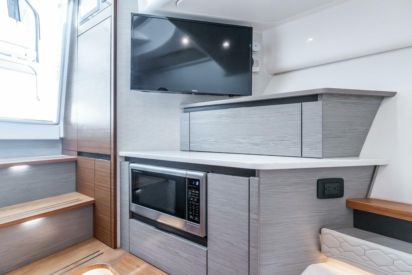 2022 Tiara Sport — photo 74