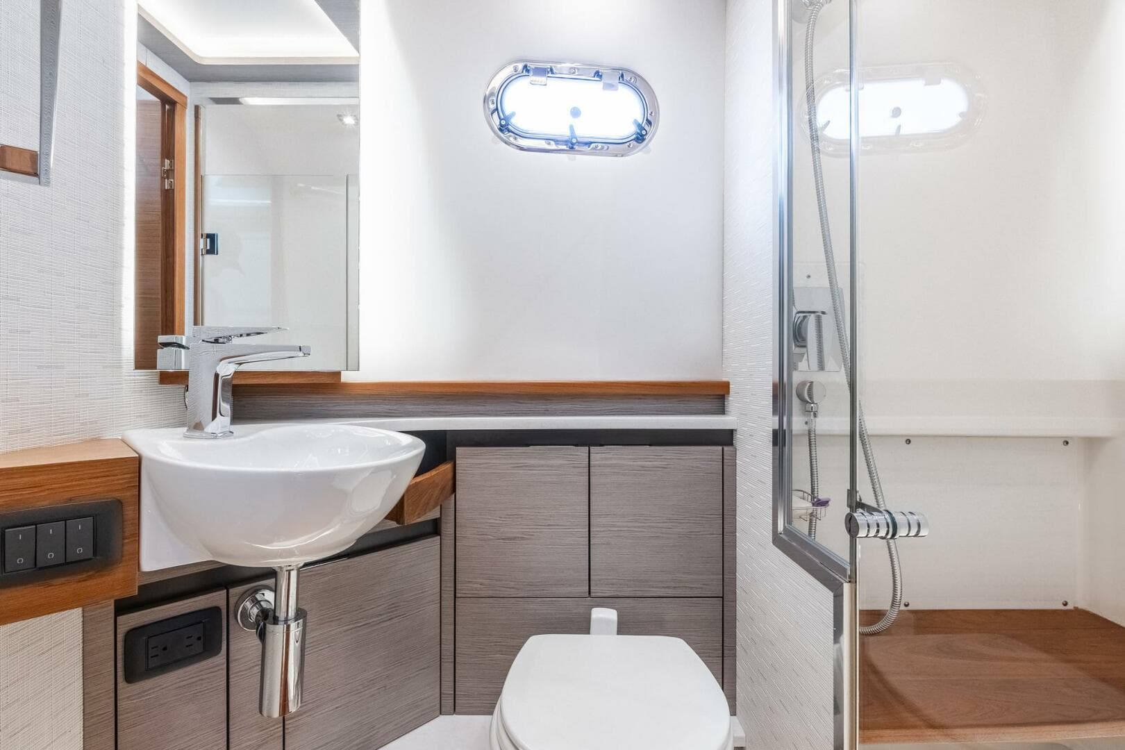 2022 Tiara Sport — photo 79