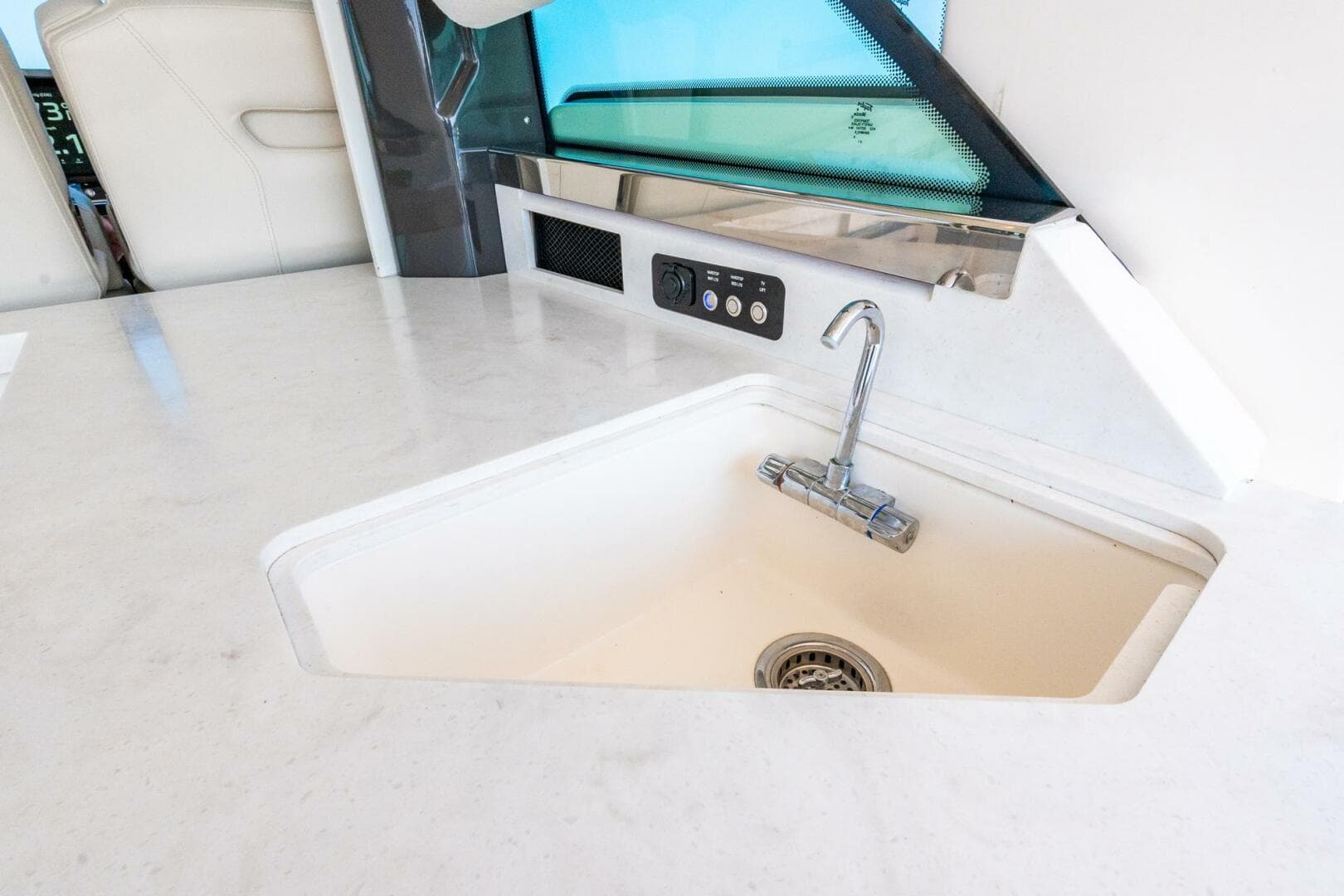 2022 Tiara Sport — photo 68