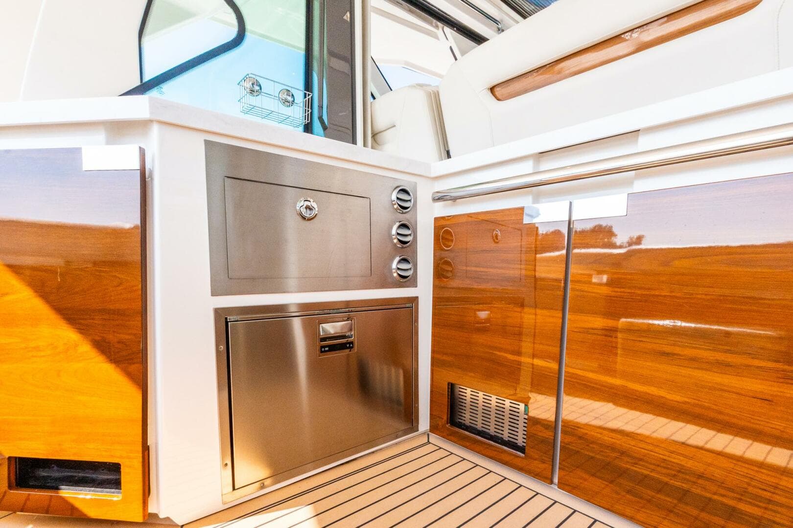 2022 Tiara Sport — photo 69