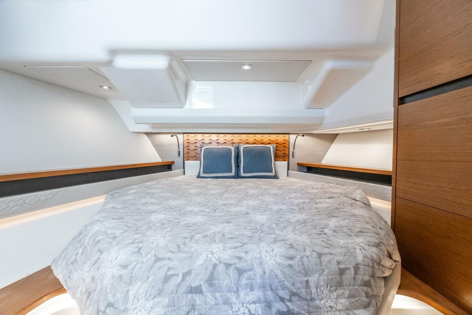 2022 Tiara Sport — photo 76