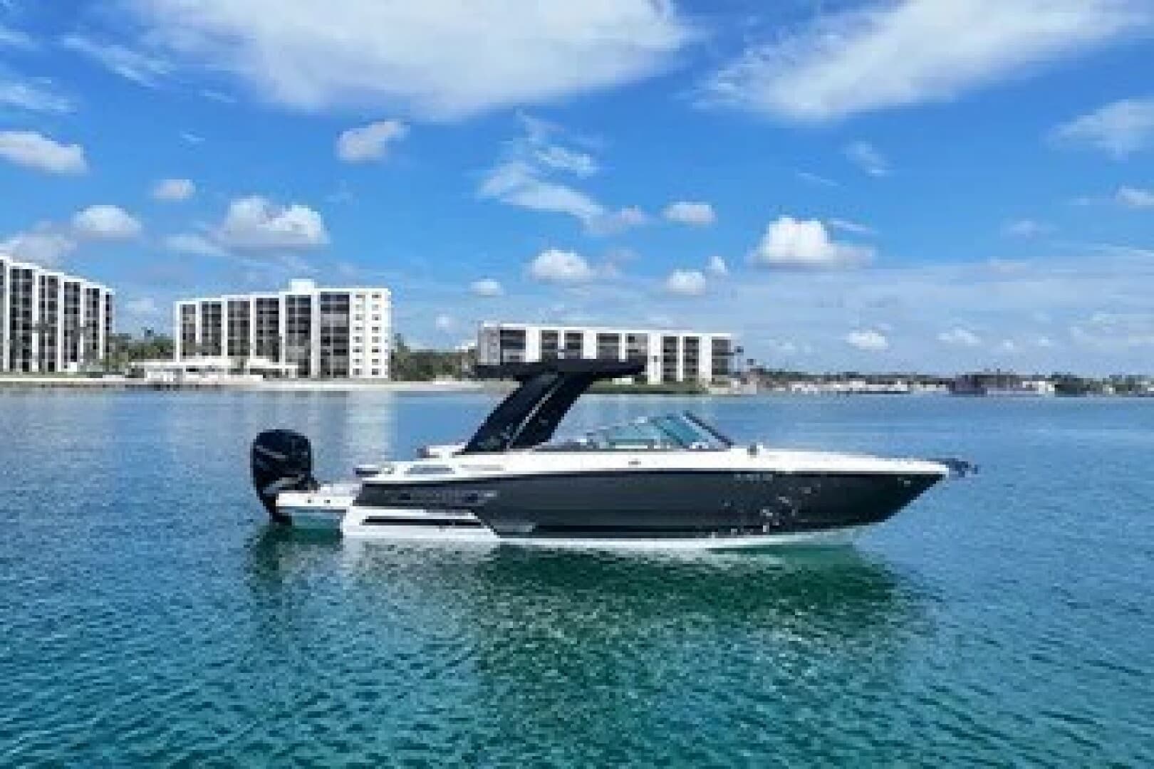 2023 Monterey 275 SS