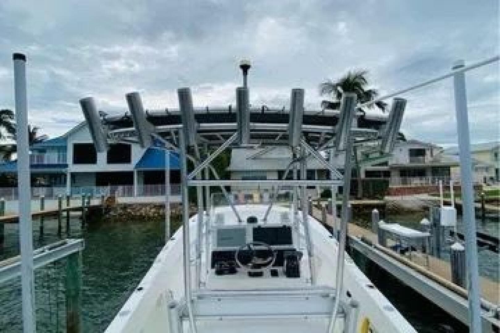 2011 Dusky 233 — photo 8