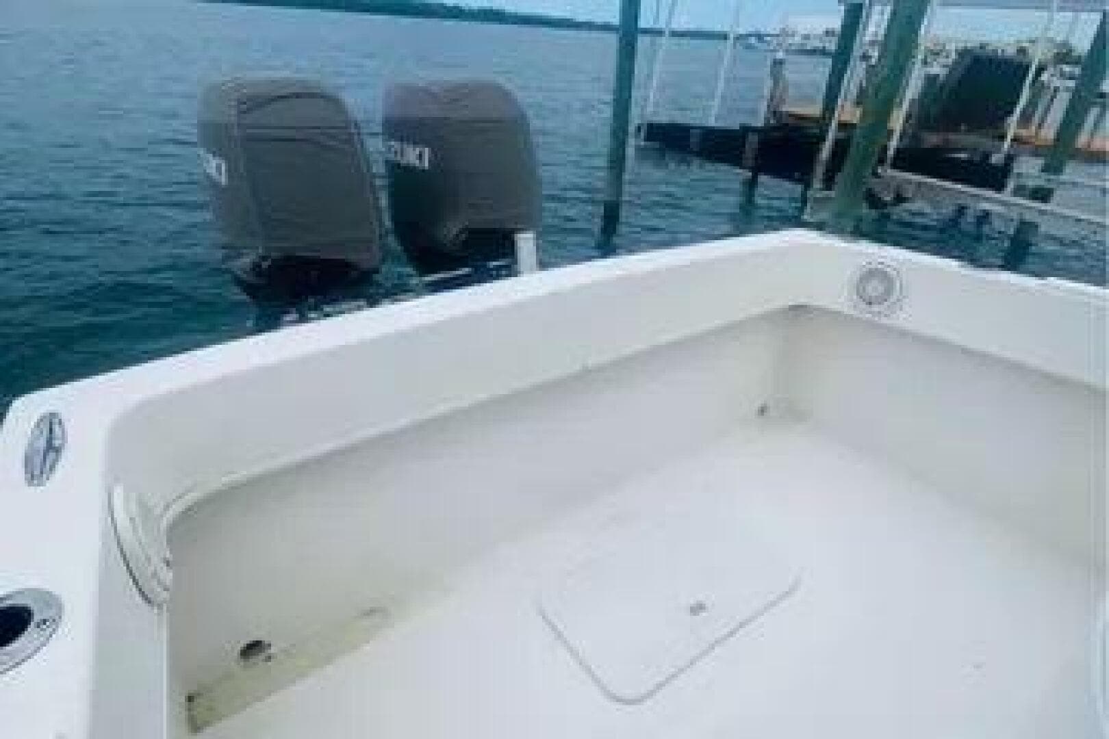 2011 Dusky 233 — photo 3