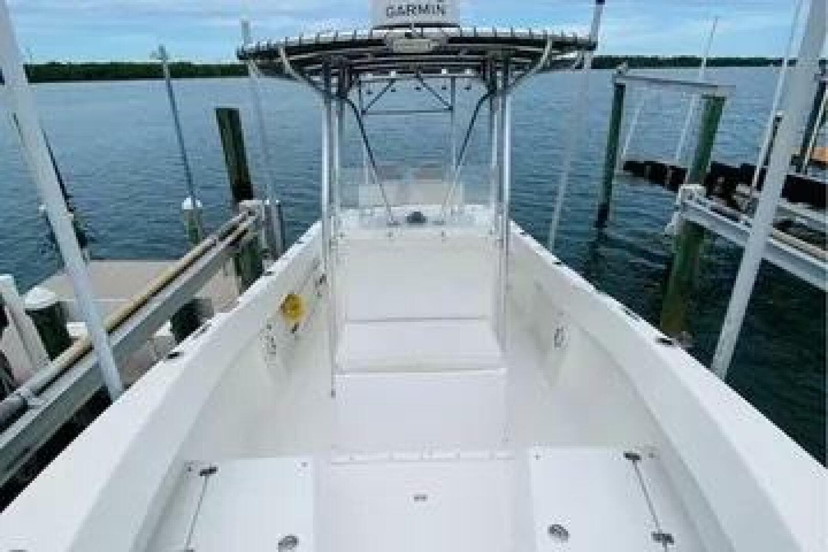 2011 Dusky 233 — photo 6