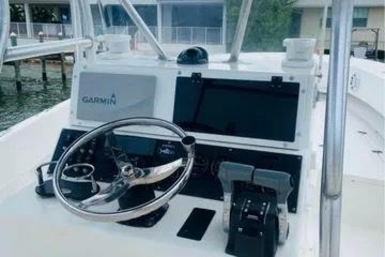 2011 Dusky 233 — photo 4