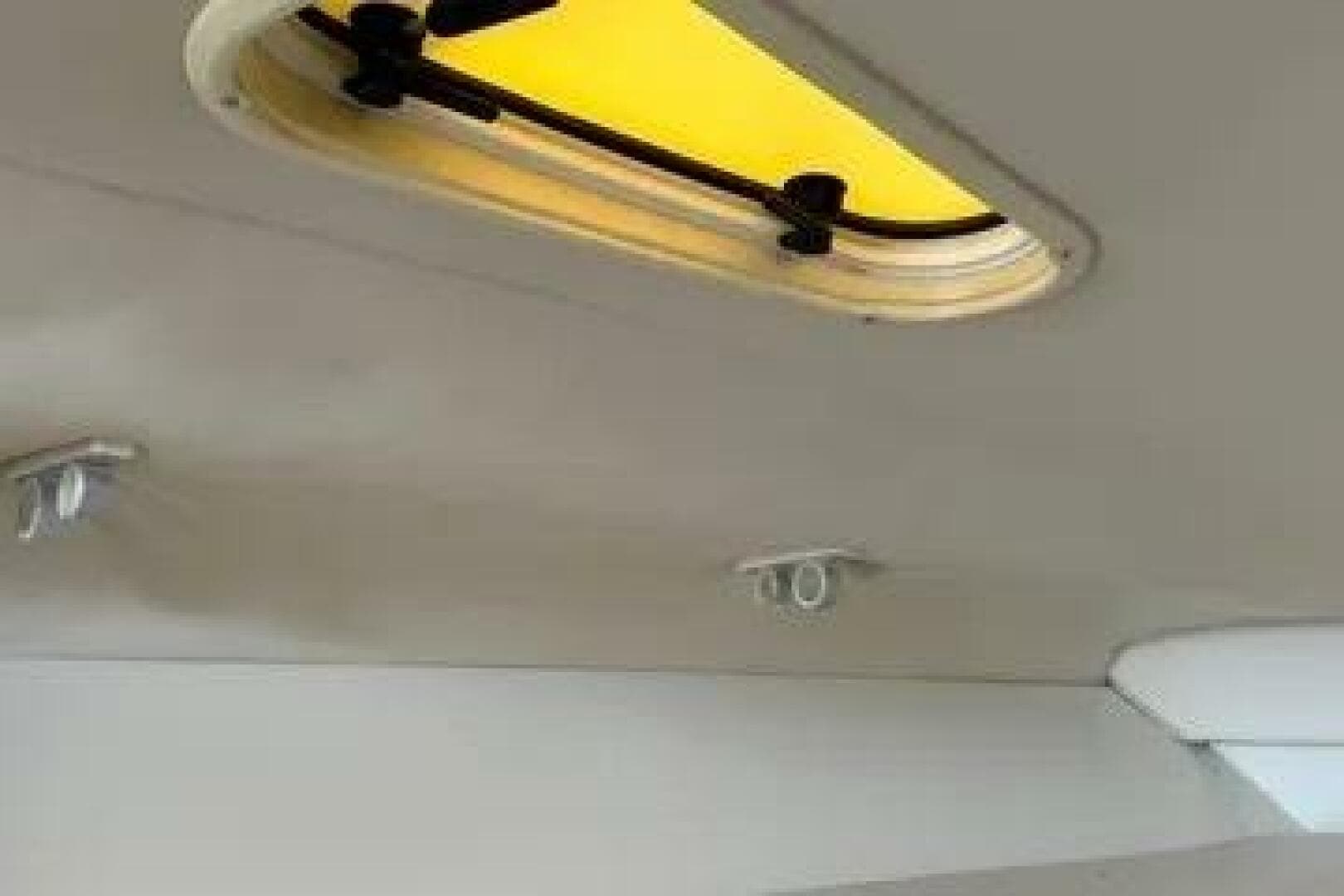 2005 Hydra-Sports 33 Vx — photo 6