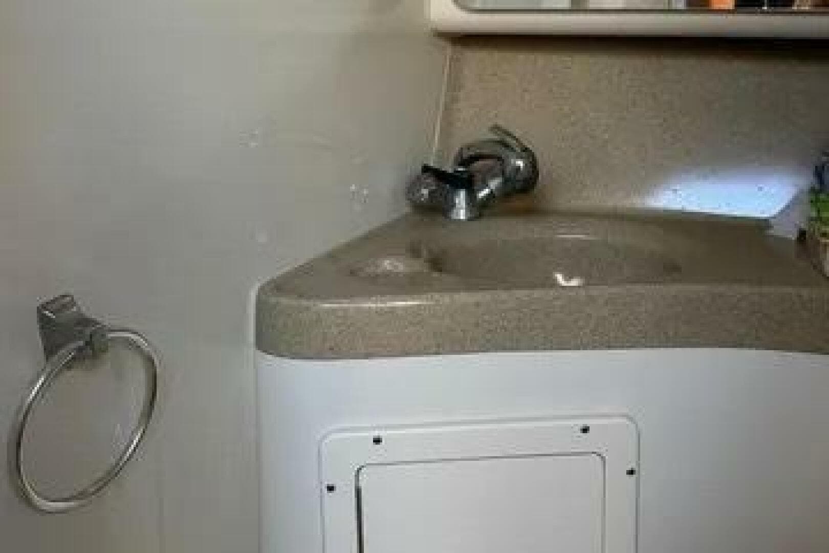 2005 Hydra-Sports 33 Vx — photo 11