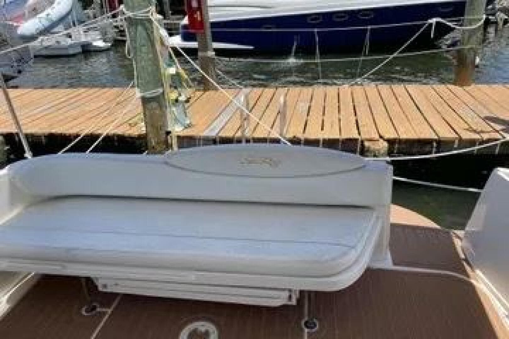 2002 Sea Ray 340 Sundancer — photo 3