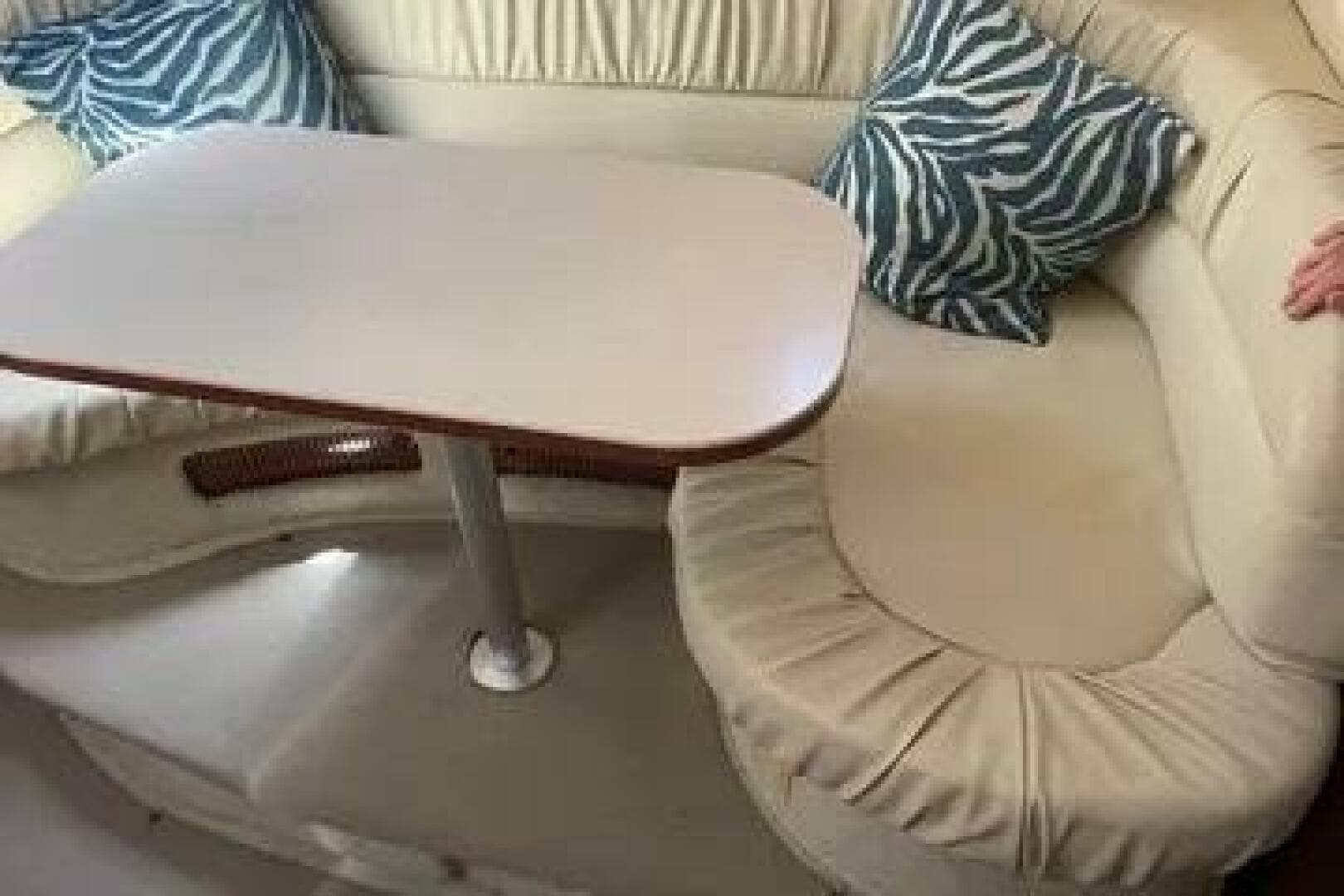 2002 Sea Ray 340 Sundancer — photo 6