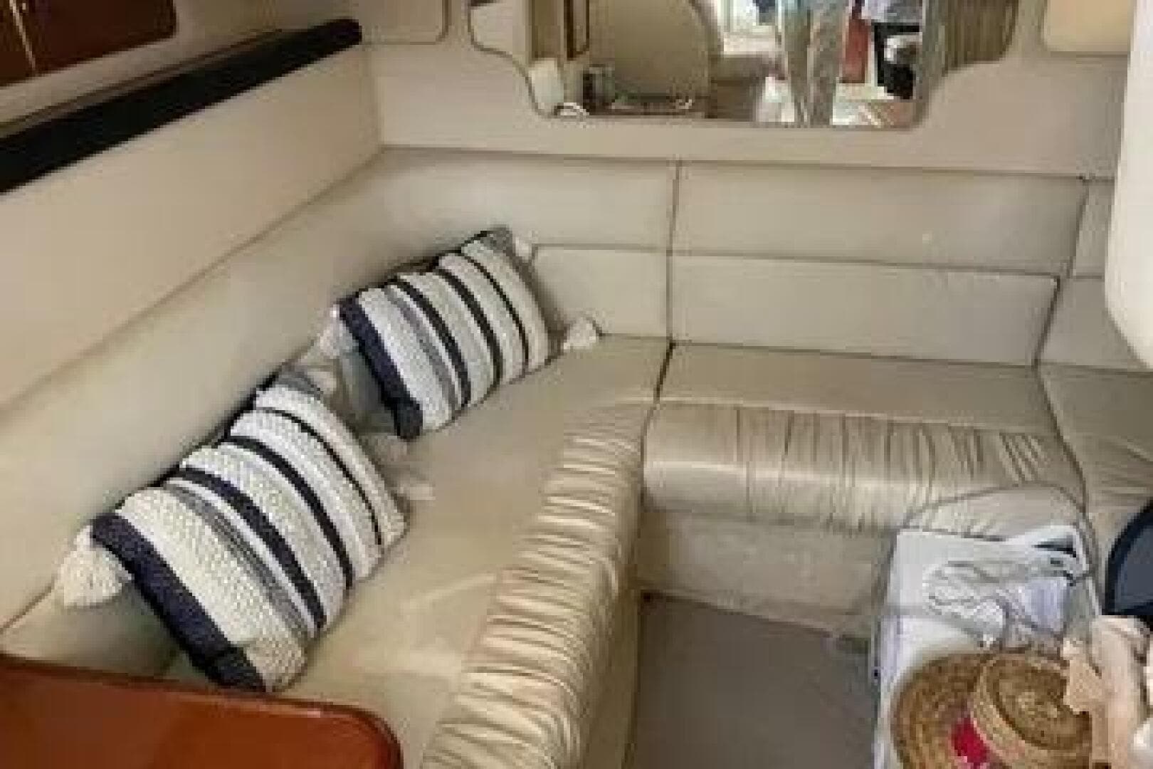2002 Sea Ray 340 Sundancer — photo 5