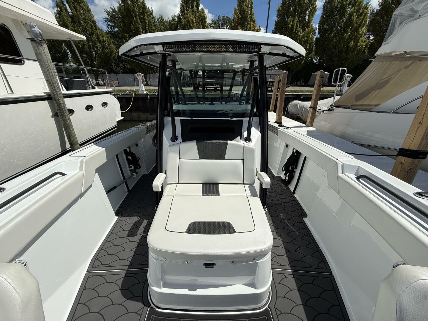 2022 Wellcraft 352 Fisherman — photo 20