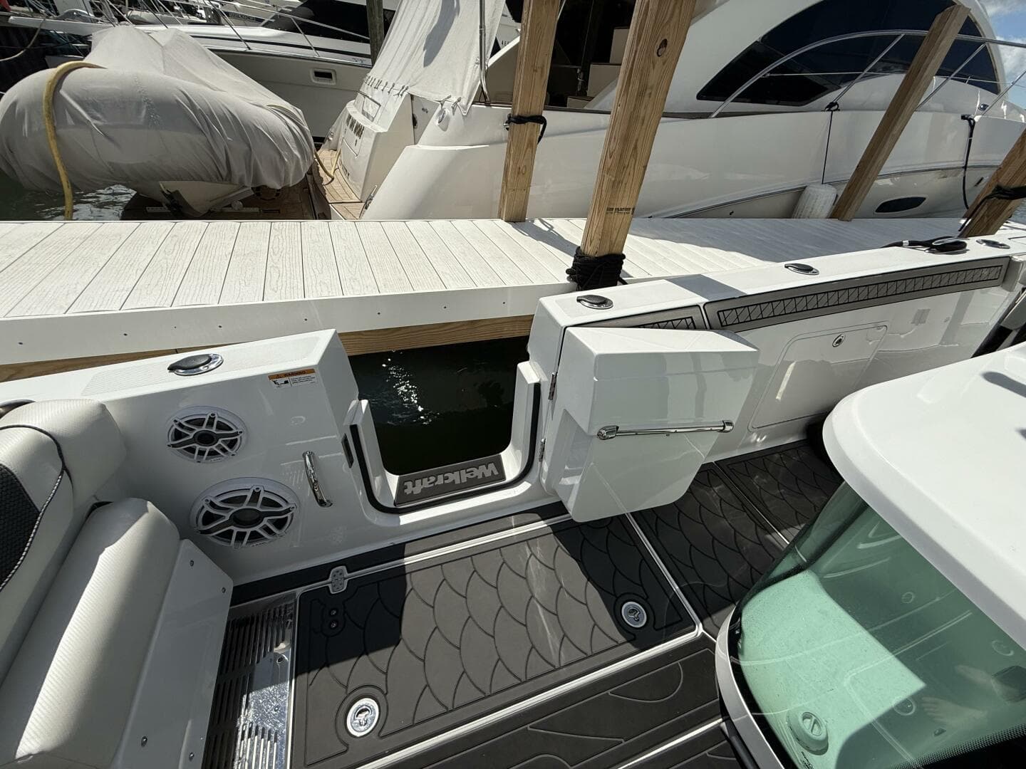 2022 Wellcraft 352 Fisherman — photo 16