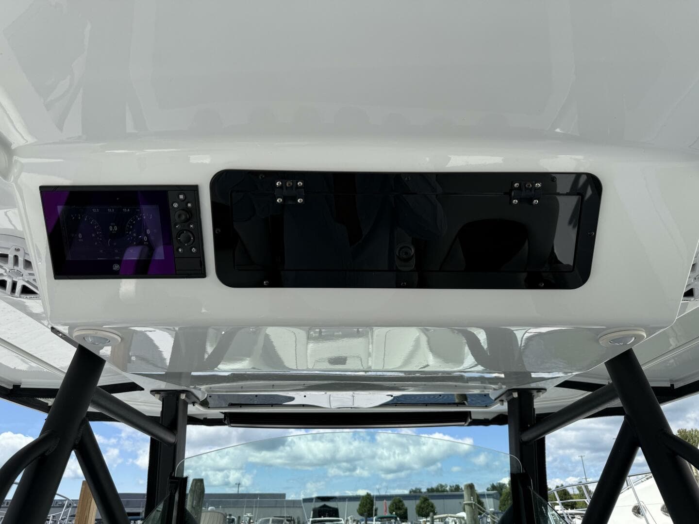 2022 Wellcraft 352 Fisherman — photo 22