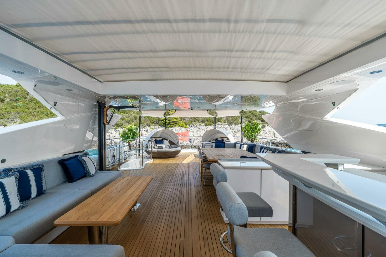 2020 Sunseeker 116 Yacht — photo 16