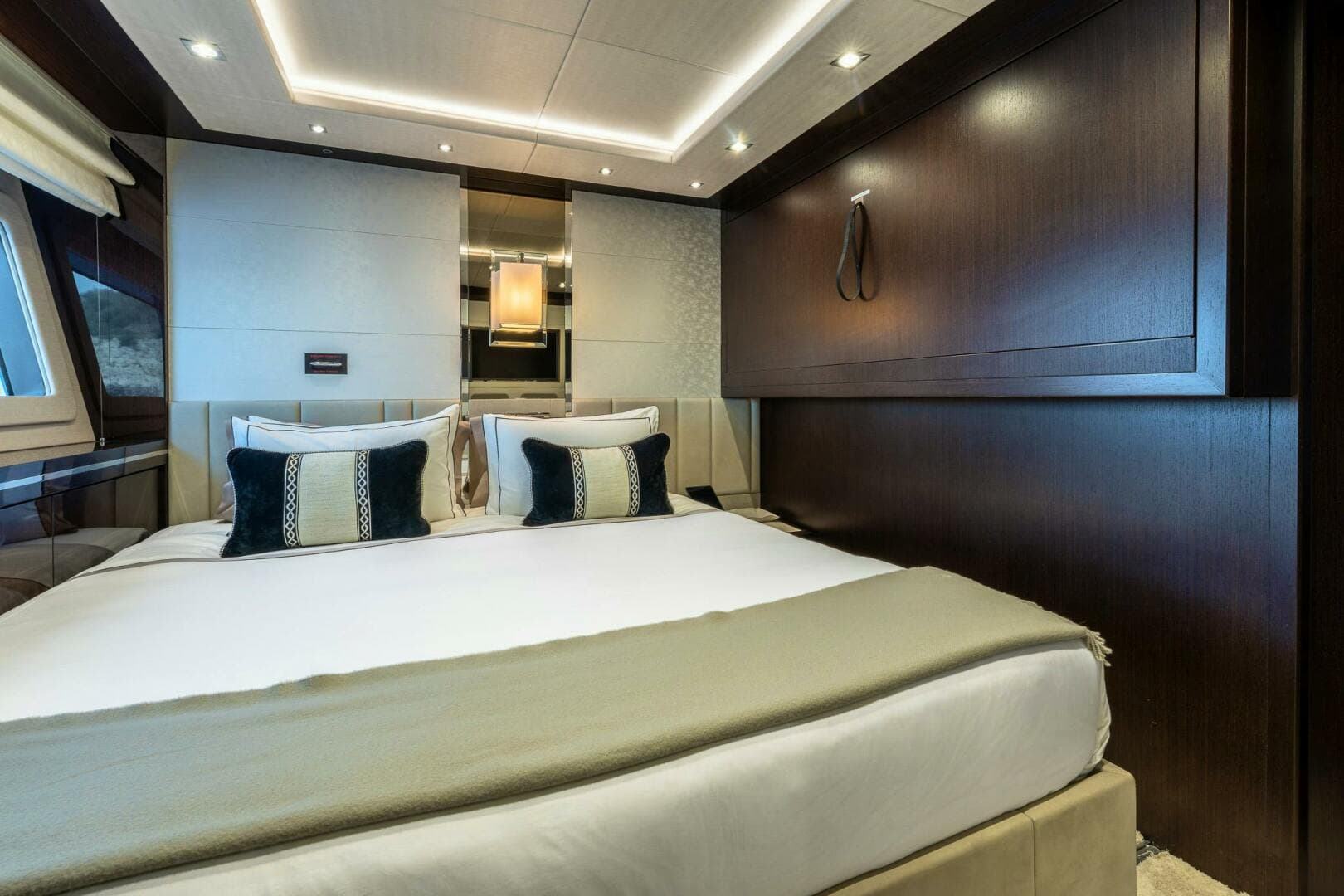 2020 Sunseeker 116 Yacht — photo 35