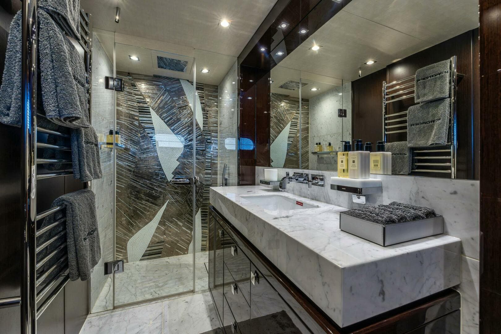 2020 Sunseeker 116 Yacht — photo 34