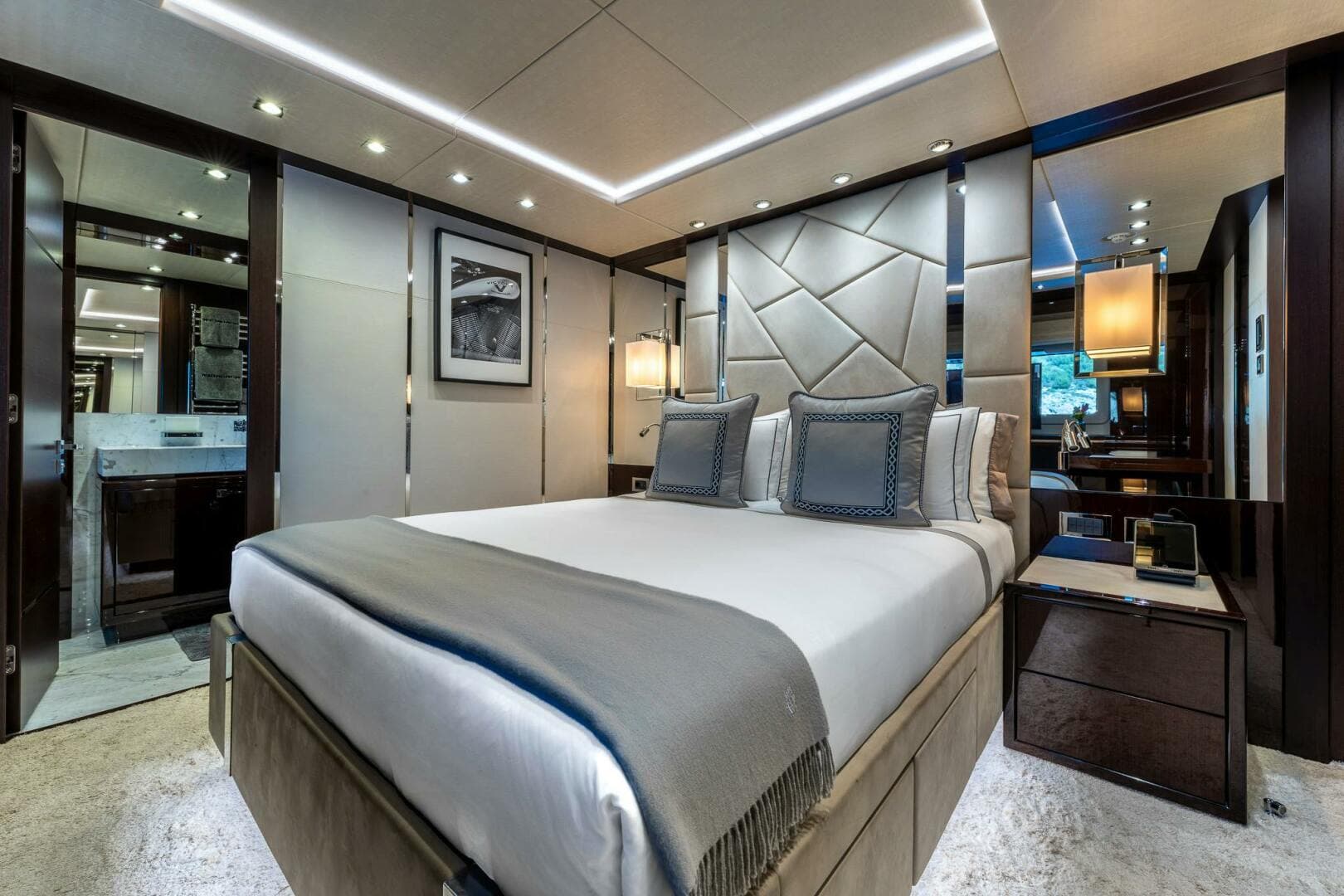 2020 Sunseeker 116 Yacht — photo 32