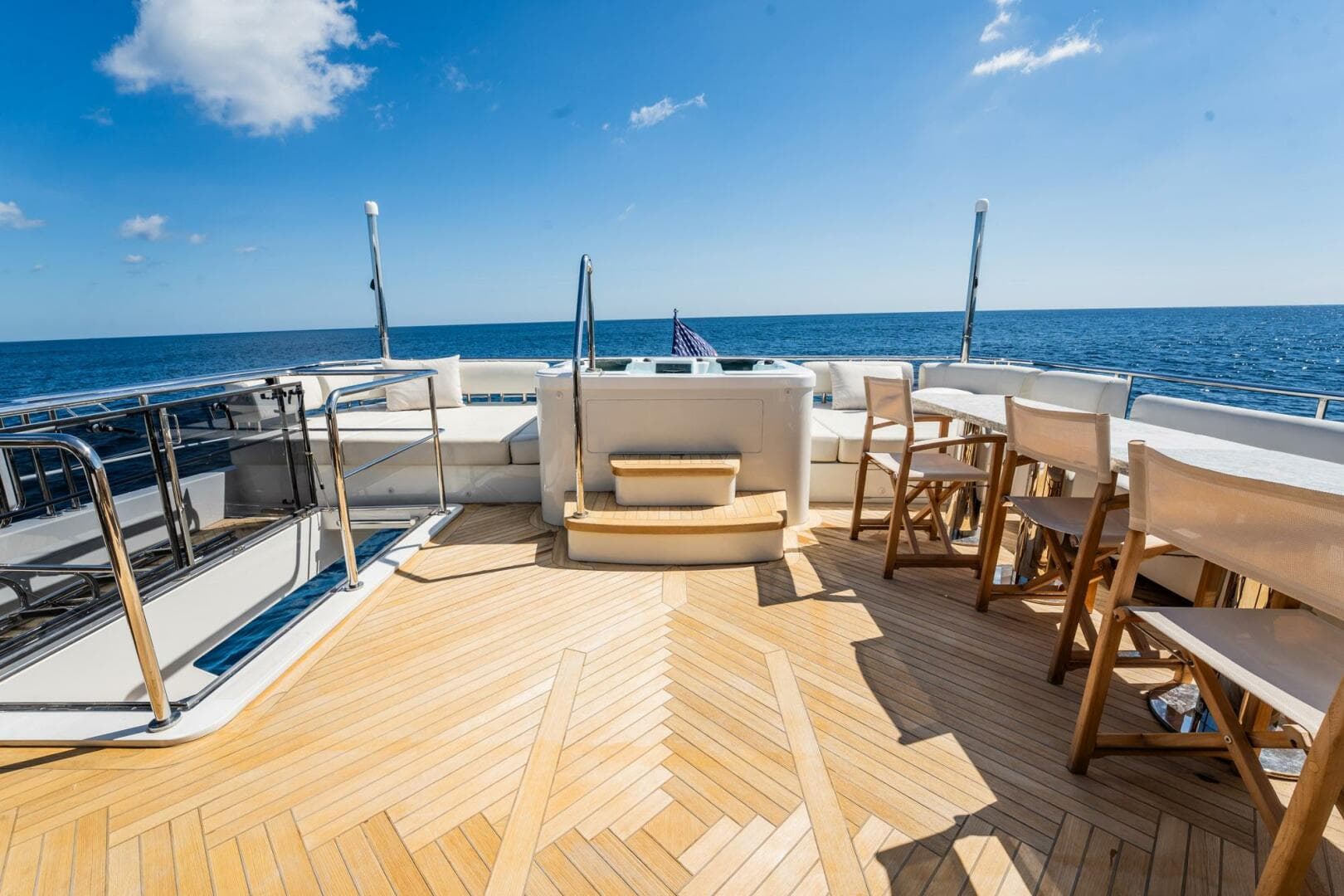 2021 Ocean Alexander 27 Explorer — photo 61