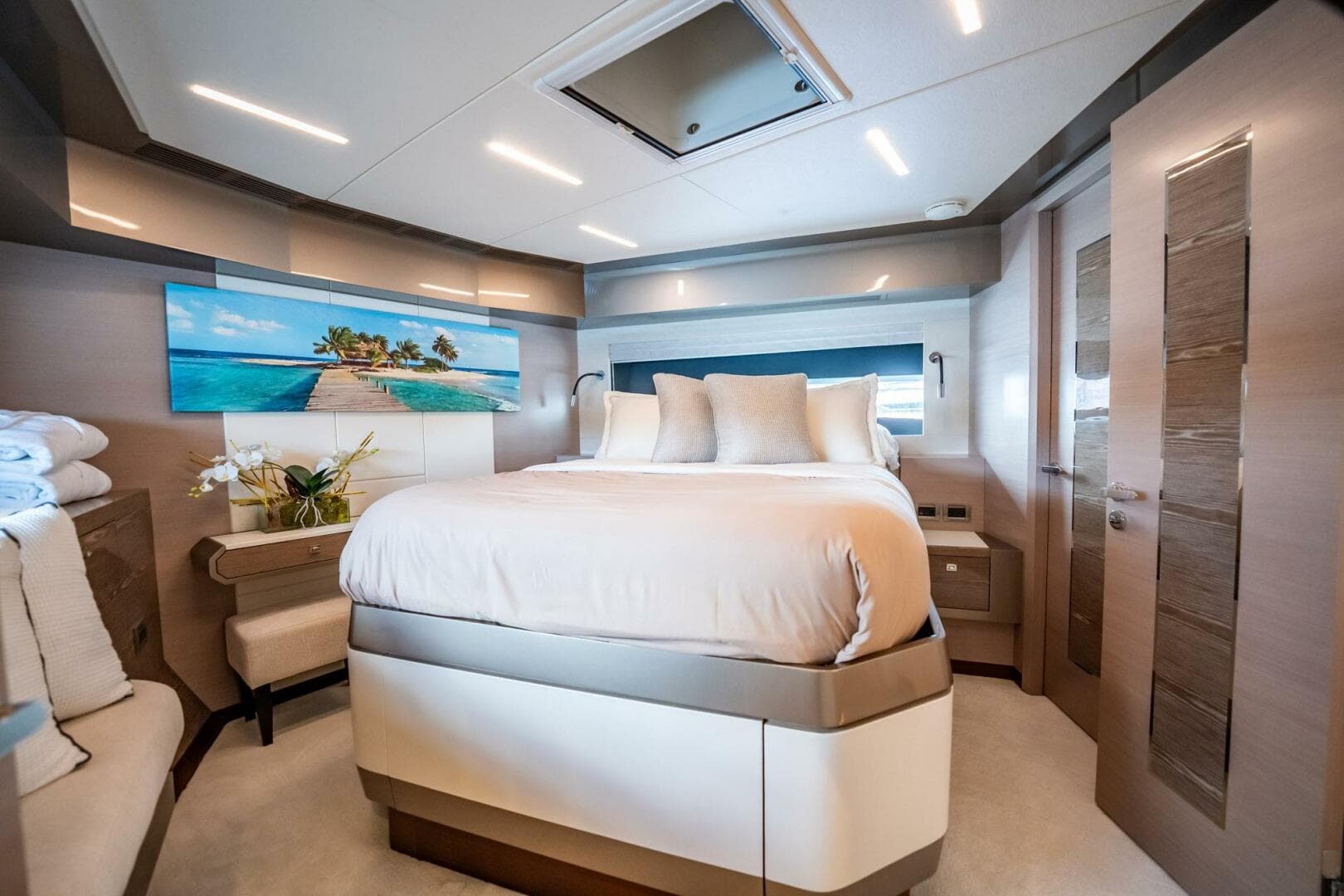 2021 Ocean Alexander 27 Explorer — photo 44