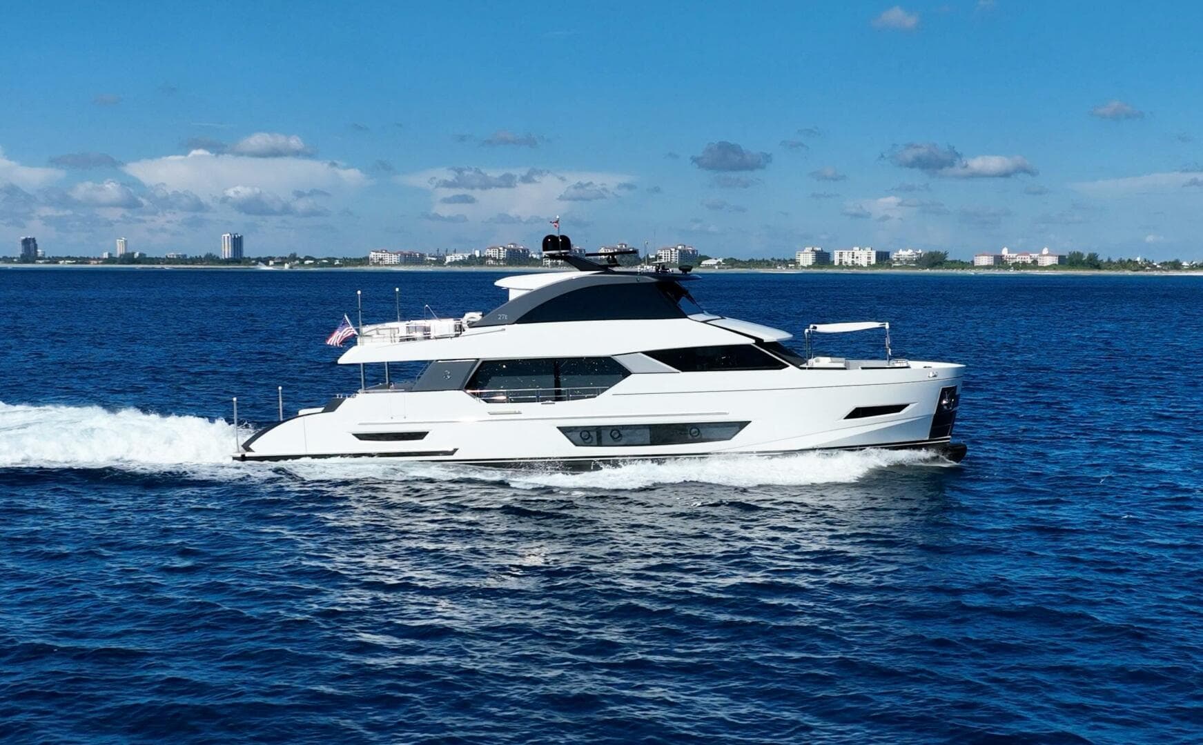 2021 Ocean Alexander 27 Explorer — photo 1