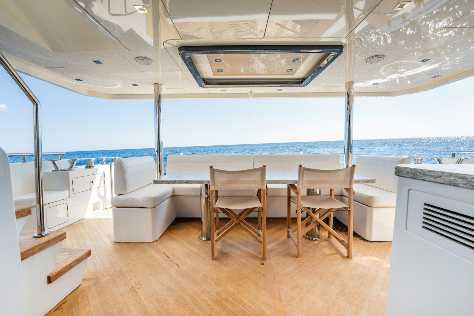2021 Ocean Alexander 27 Explorer — photo 62