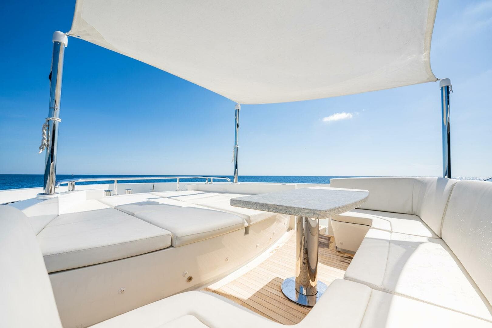 2021 Ocean Alexander 27 Explorer — photo 53