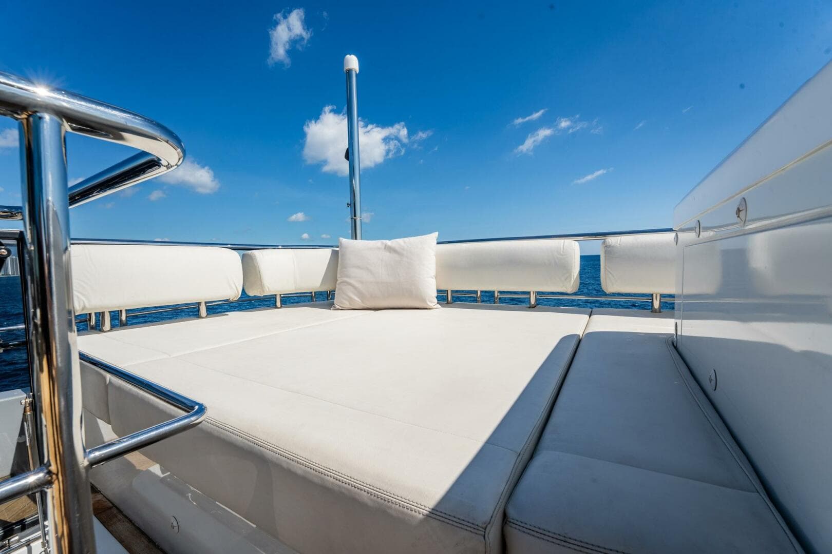 2021 Ocean Alexander 27 Explorer — photo 58