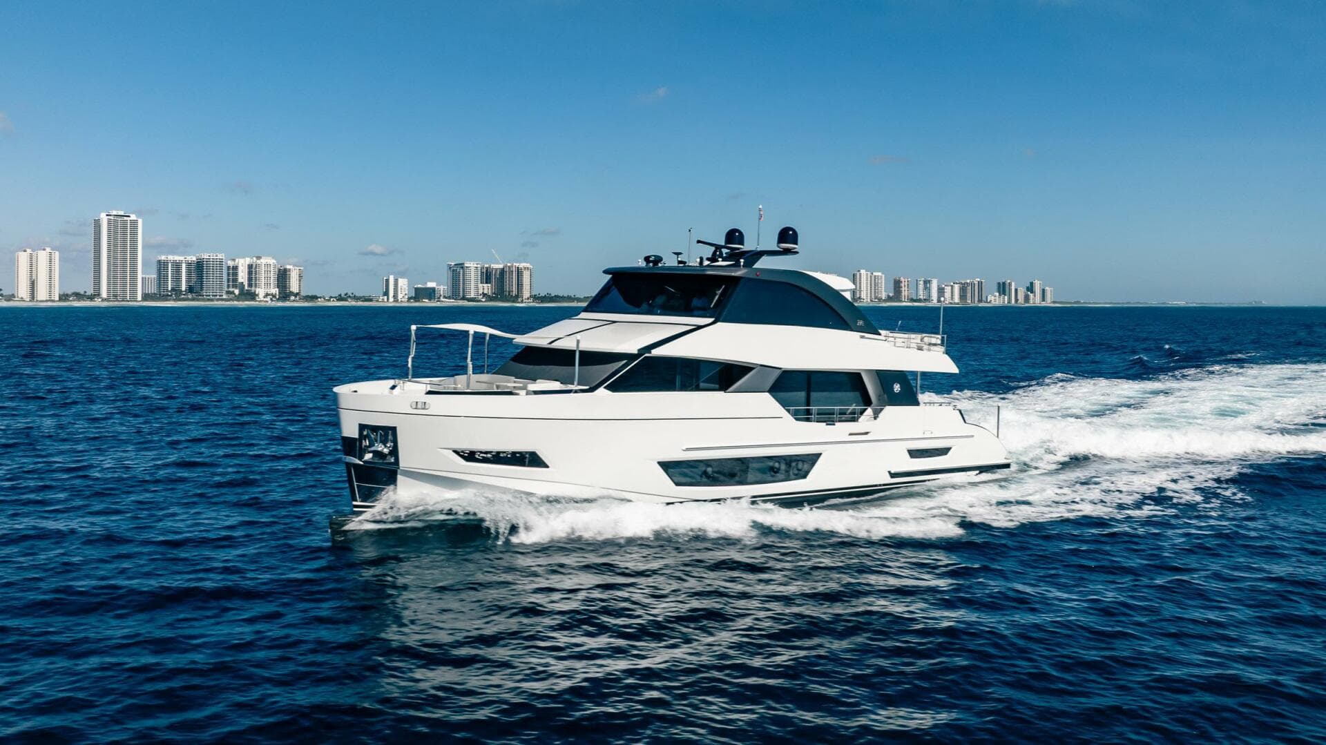 2021 Ocean Alexander 27 Explorer — photo 68