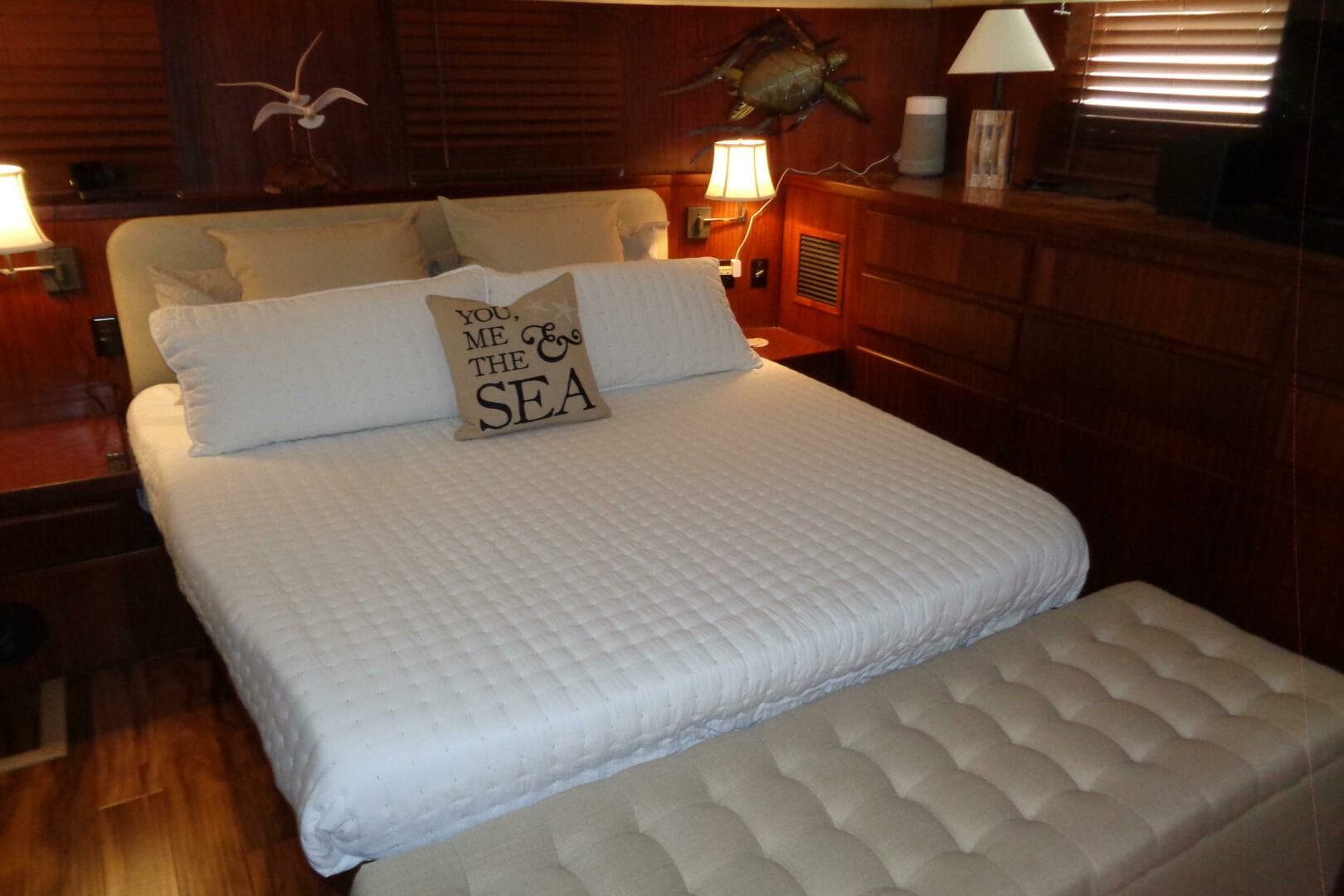 1987 Hatteras 70 Cockpit — photo 85