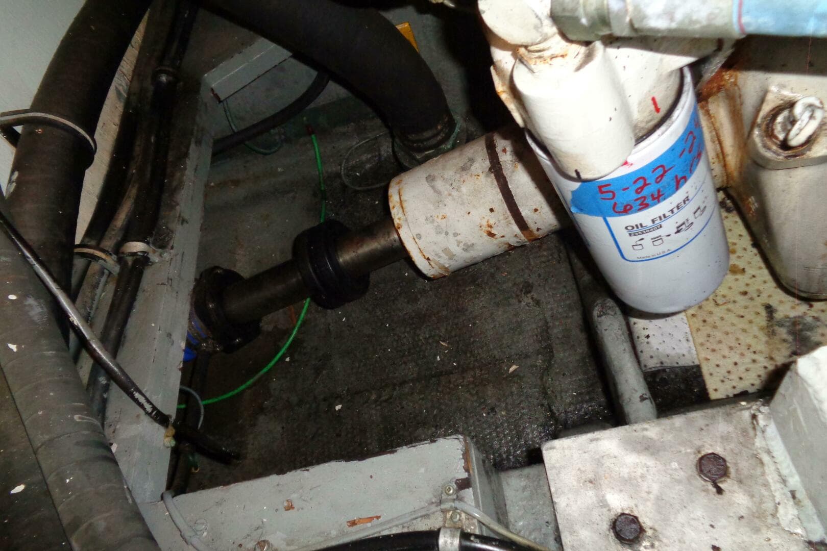 1987 Hatteras 70 Cockpit — photo 106