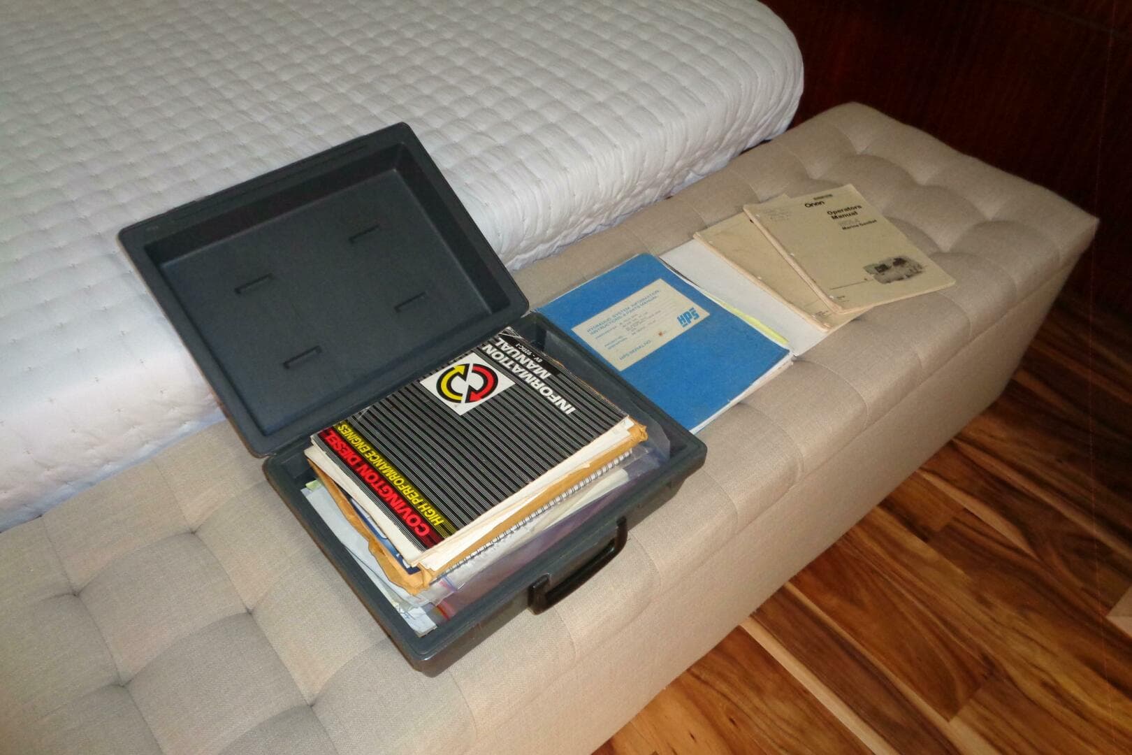 1987 Hatteras 70 Cockpit — photo 117