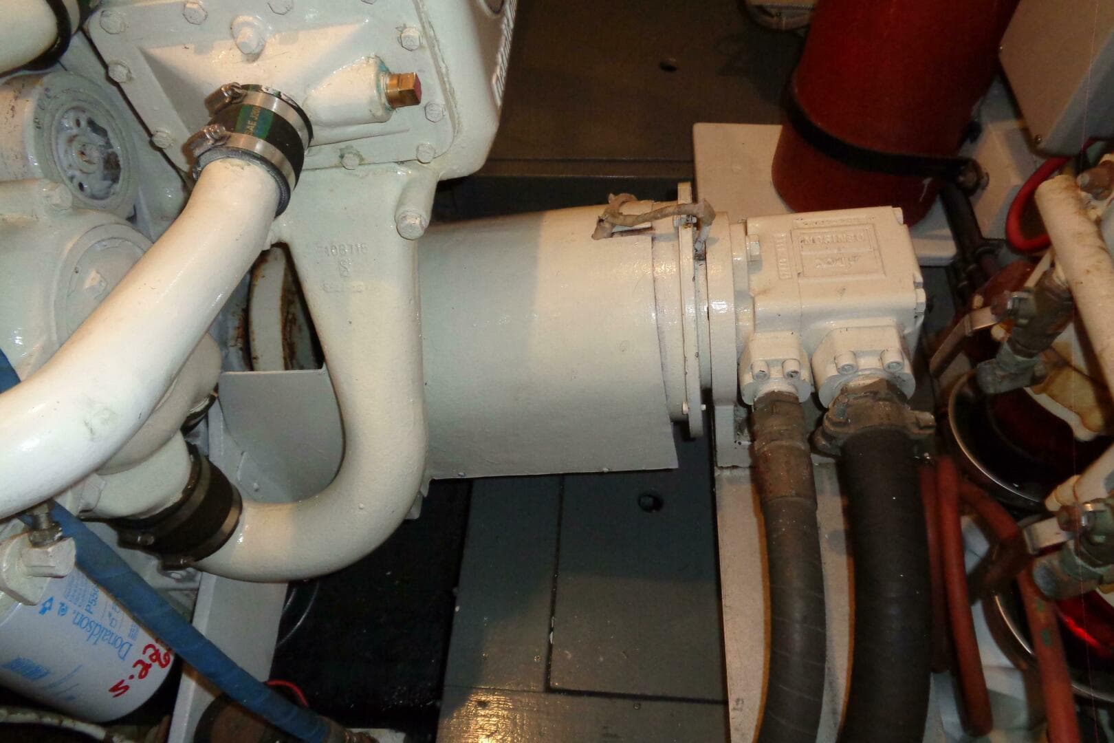 1987 Hatteras 70 Cockpit — photo 98