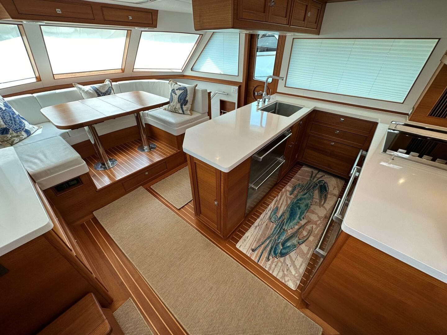 2018 Marlow Explorer 49E-Cb — photo 11