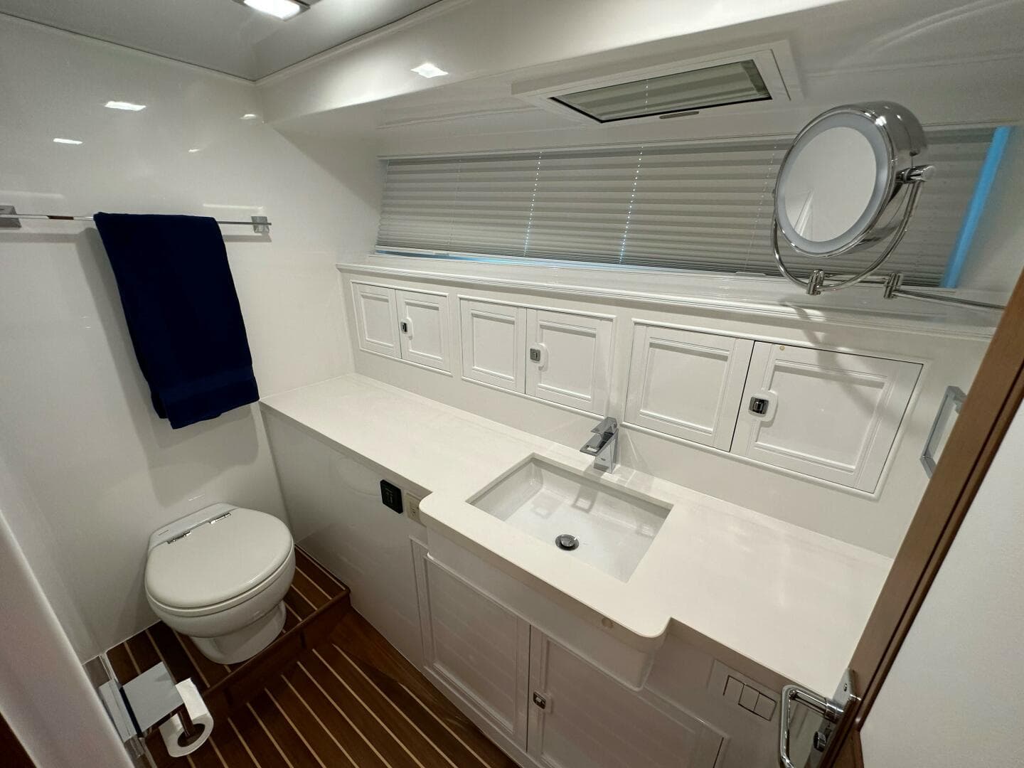 2018 Marlow Explorer 49E-Cb — photo 12