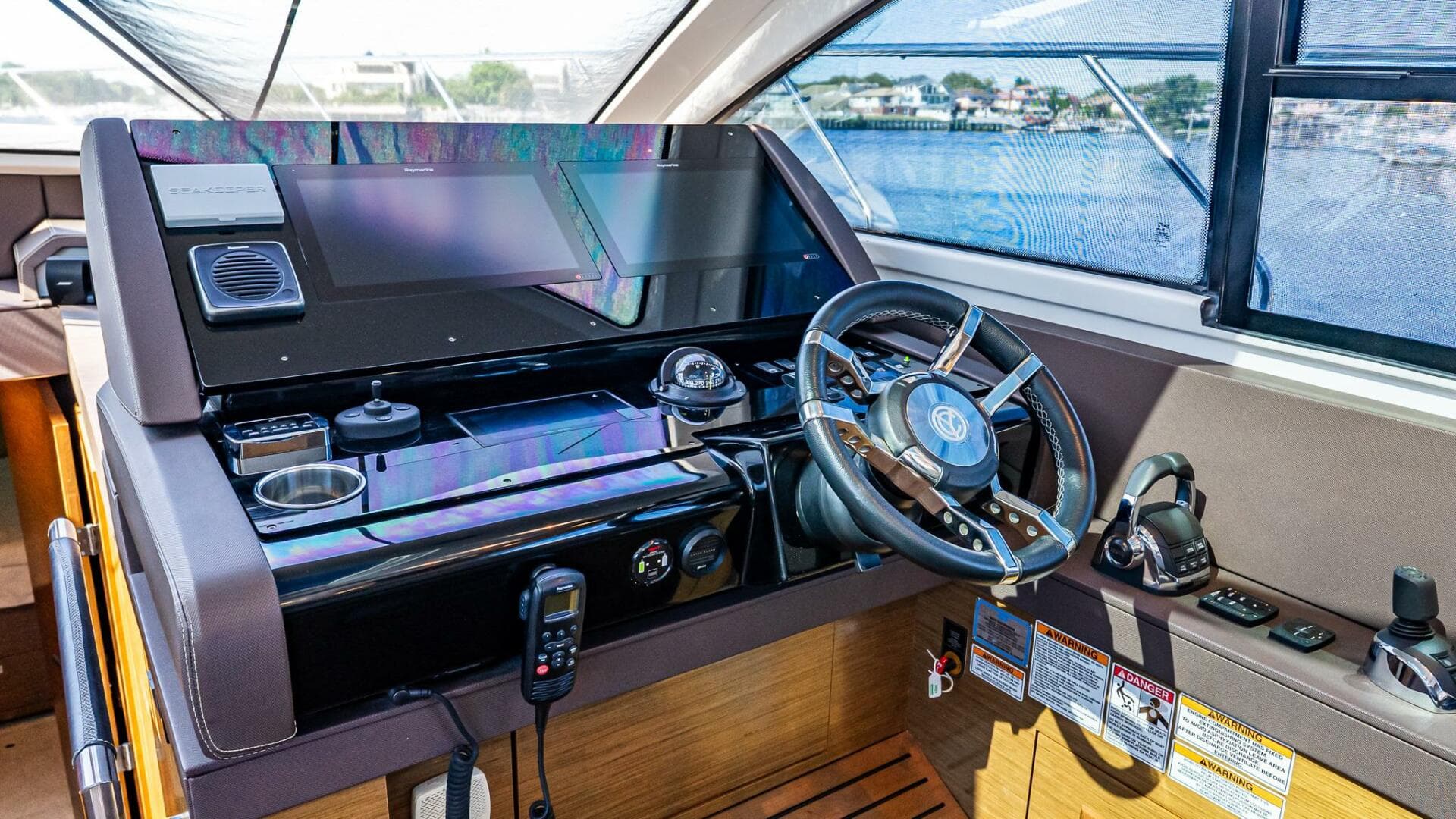 2019 Cruisers Yachts 54 Cantius — photo 25