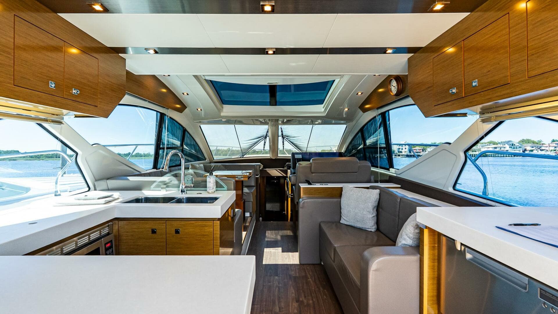 2019 Cruisers Yachts 54 Cantius — photo 15