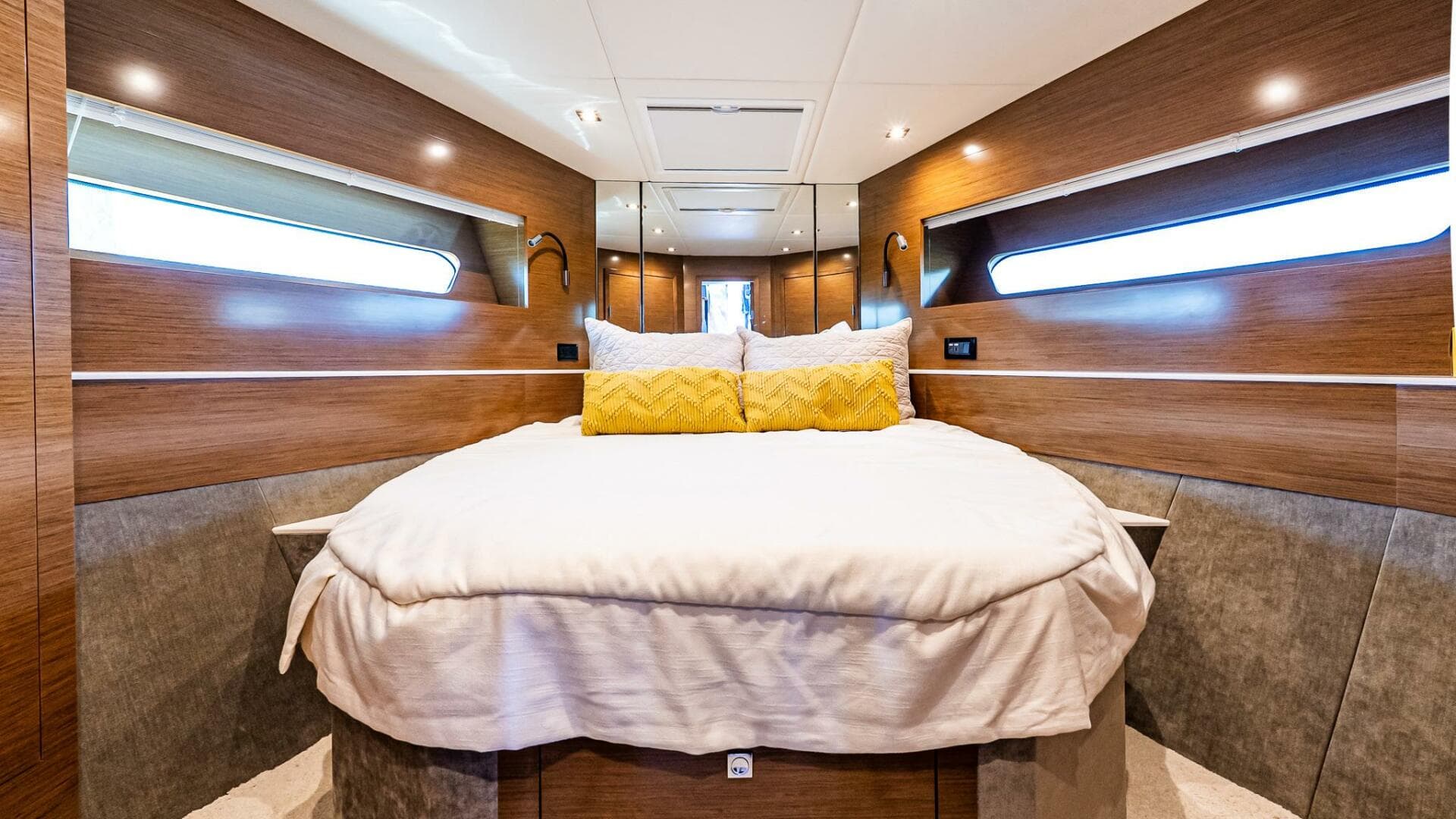 2019 Cruisers Yachts 54 Cantius — photo 34