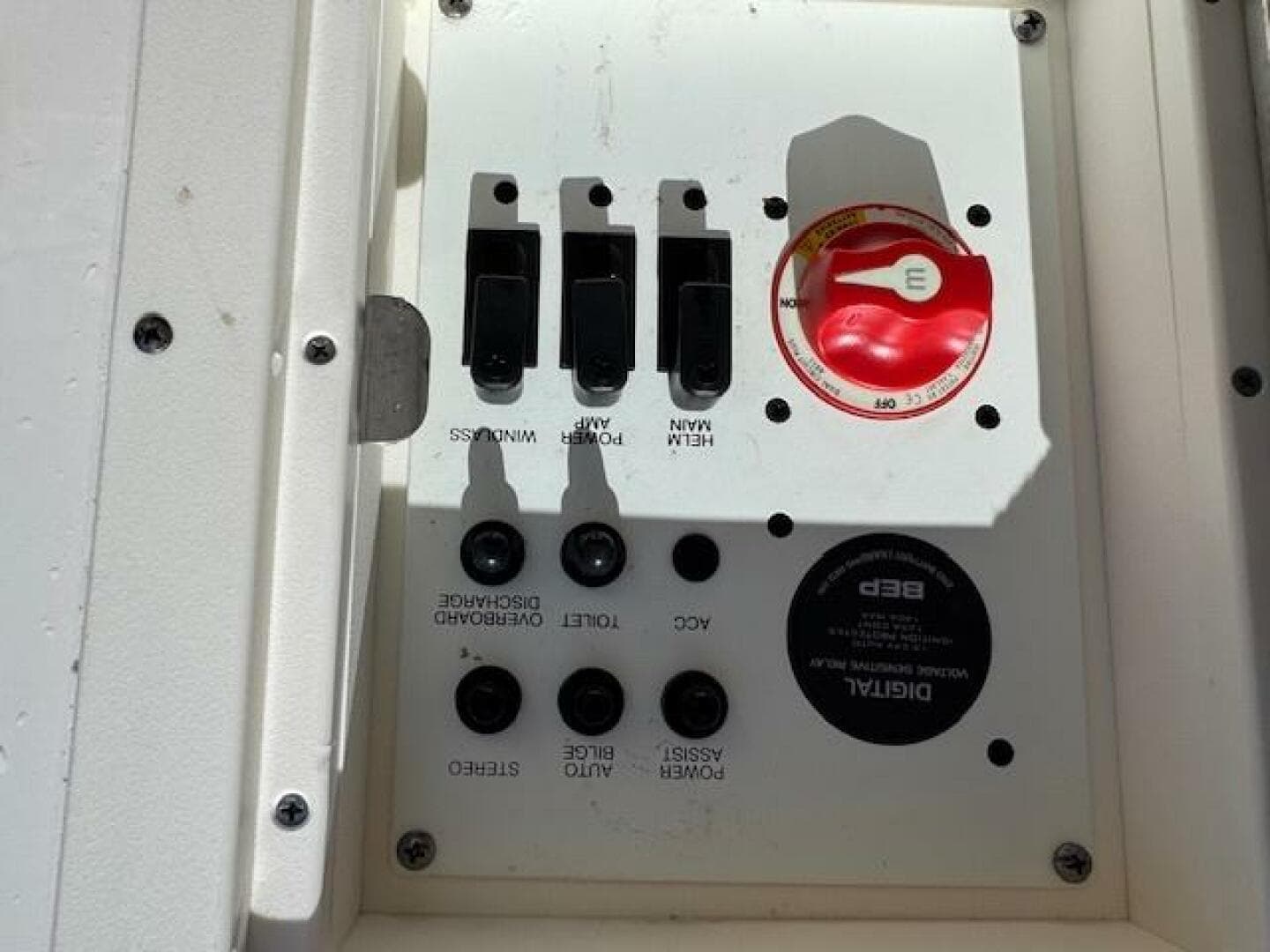 2021 Robalo R242 Center Console — photo 22