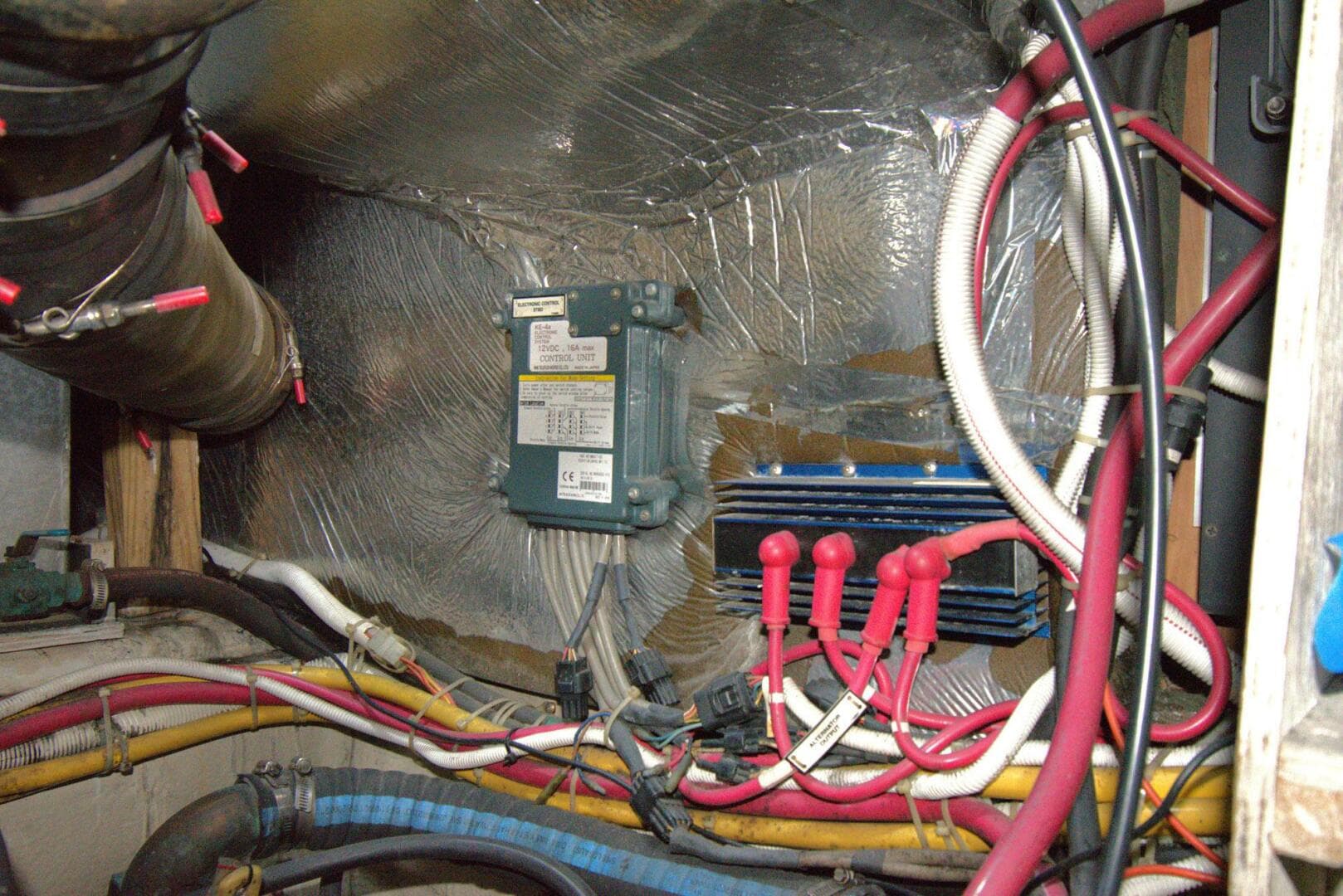 2005 Carver 444 Cockpit — photo 55