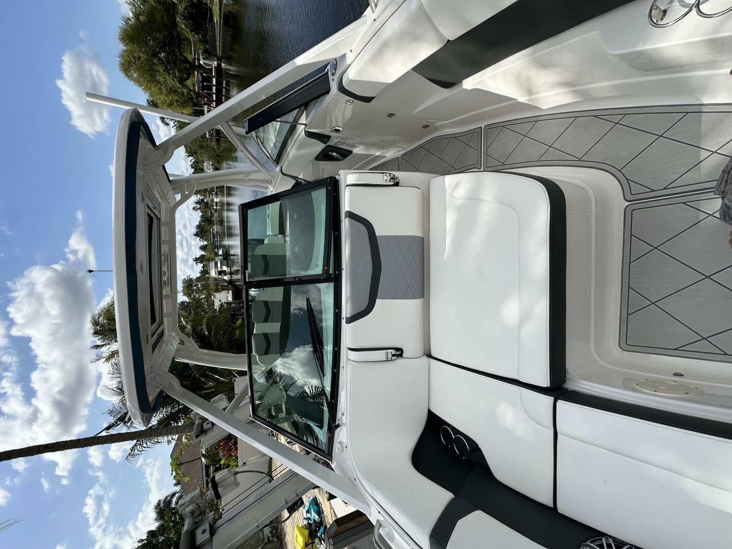 2022 Chaparral 280 Osx — photo 9